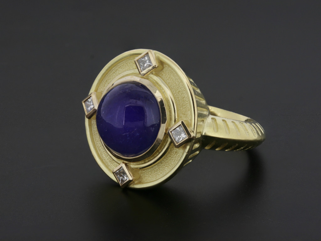 Tanzanite & Diamond Ring
