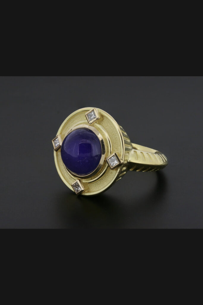 Tanzanite & Diamond Ring