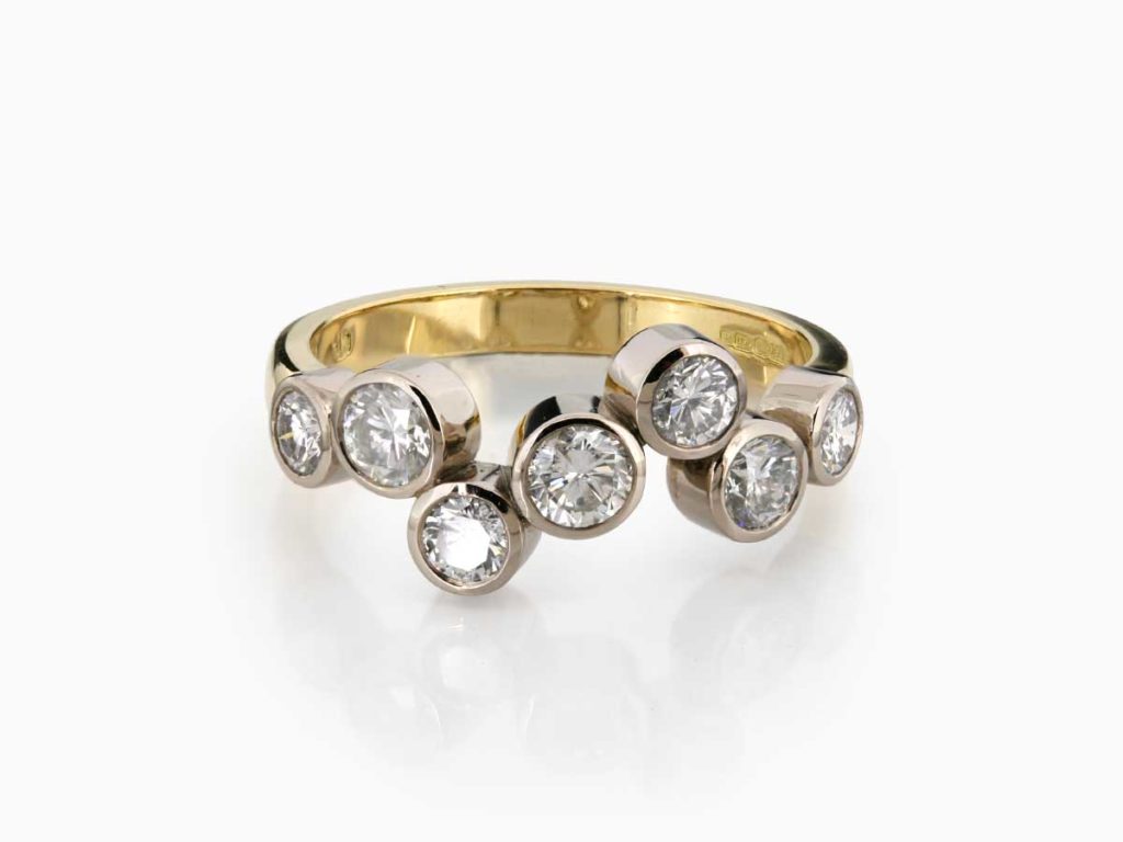 18ct Multi-Diamond Ring