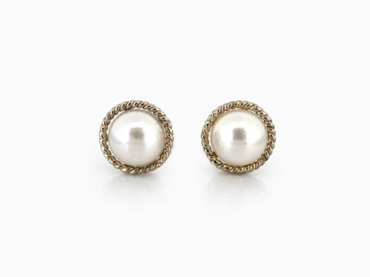 Bespoke-pearl-18ct-earrings - TheJewelleryWorkshop