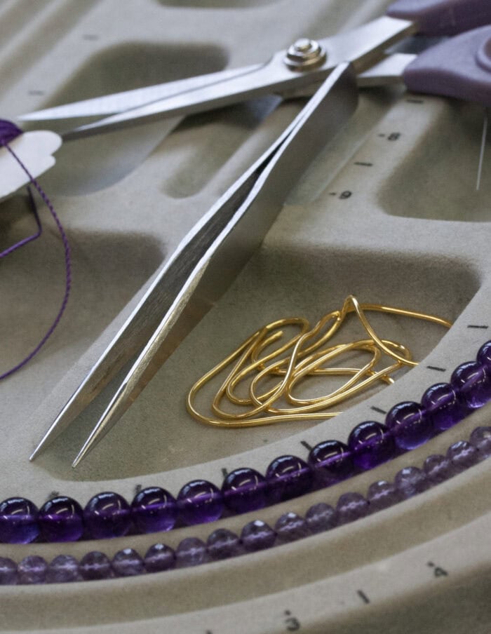 JCP necklace round 8mm Amethyst beads on 9ct yellow gold T bar clasp 16.5″