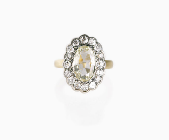 18ct Diamond Cluster Ring