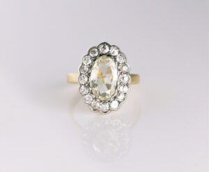 Dress ring oval Diamond cluster 3.31ct total 18ct yellow gold and silver ring size N 1/2