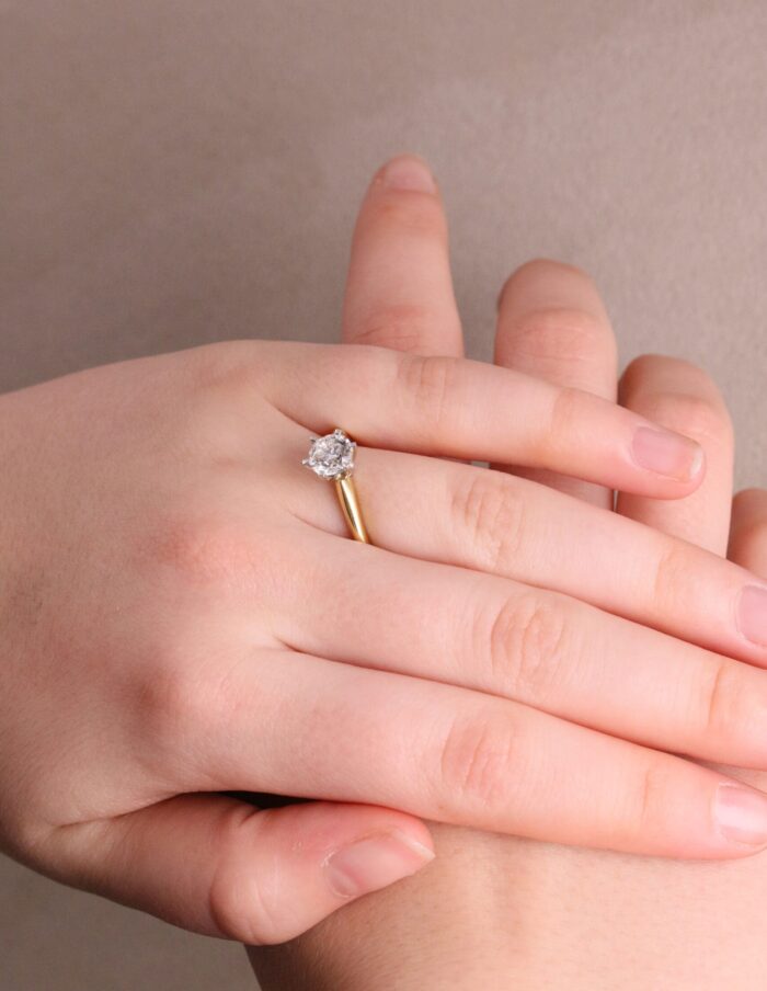 JCP Solitaire ring 6 claw round diamond 1.00ct GSI2 18ct yellow gold ring size O cert GIA1308601597