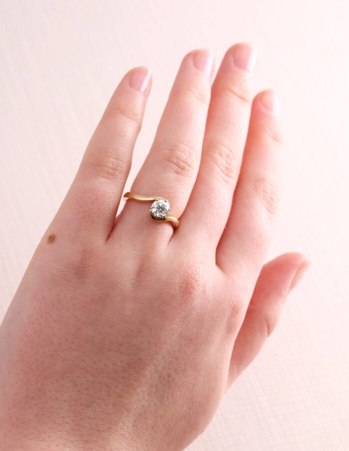 JCP Solitaire ring 6 claw round diamond 0.54ct swept shoulders 18ct yellow gold ring size I 1/2