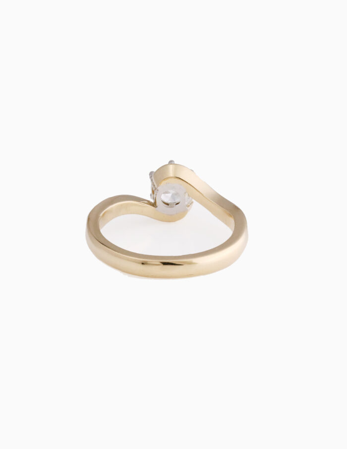 18ct Yellow Gold Diamond Twist Solitaire Ring