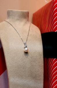Pendant and trace chain necklace pearl and diamond 0.10ct vine 9ct 9ct white gold 18″