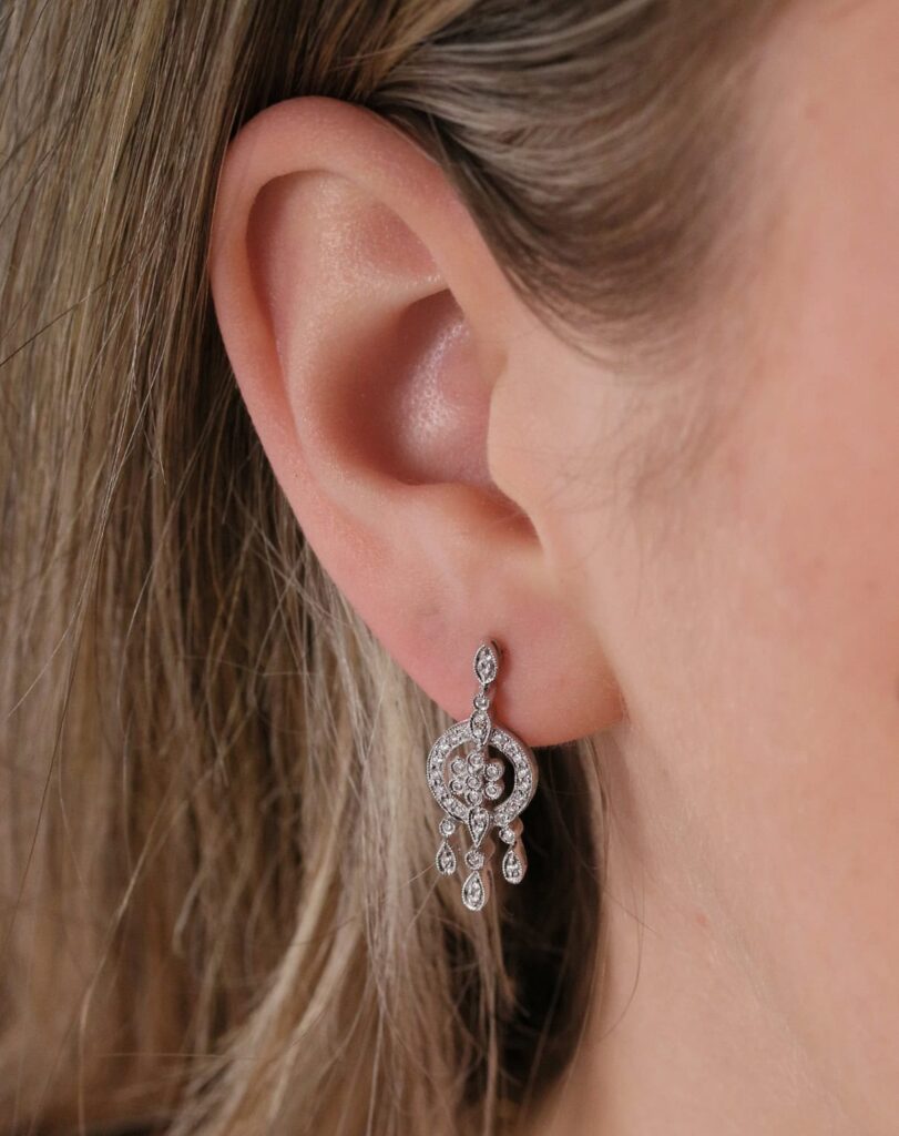 Drop earrings Vintage style diamond 18ct white gold