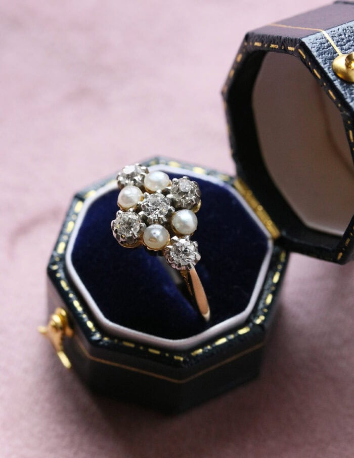 Dress ring 4 round sapphire and diamond cluster 18ct white gold ring size N