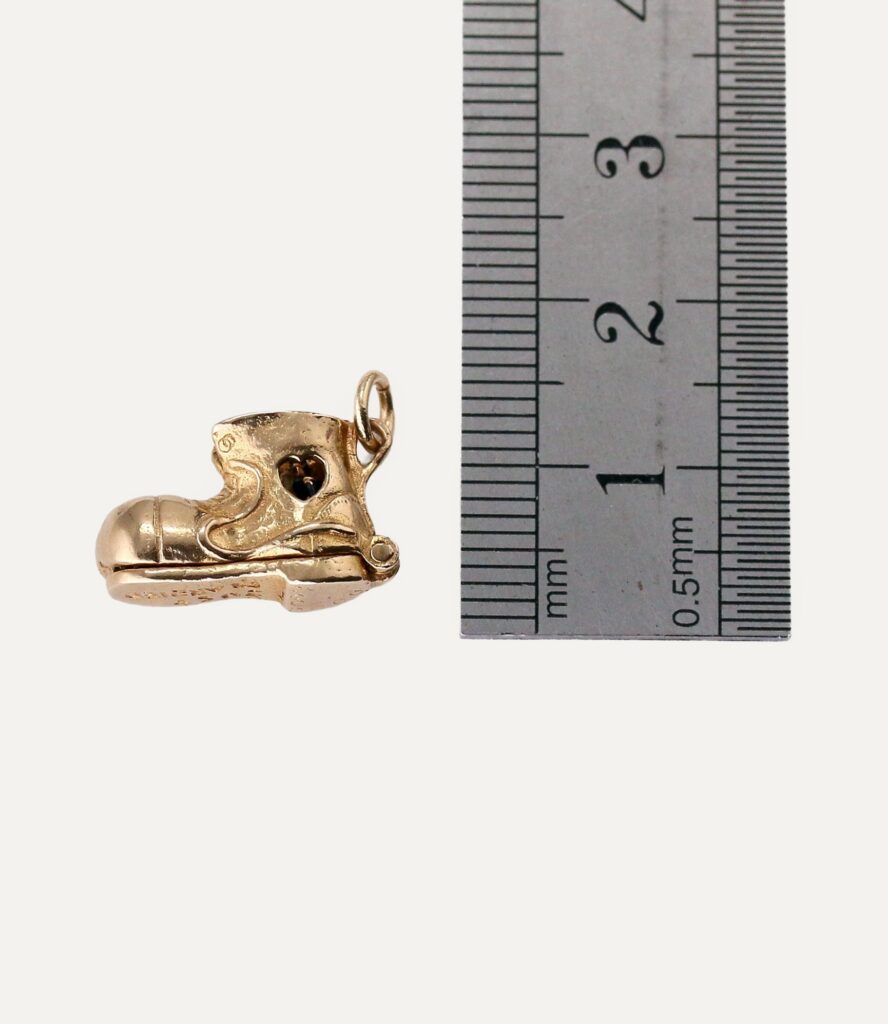 Charm boot bride and groom 9ct yellow gold