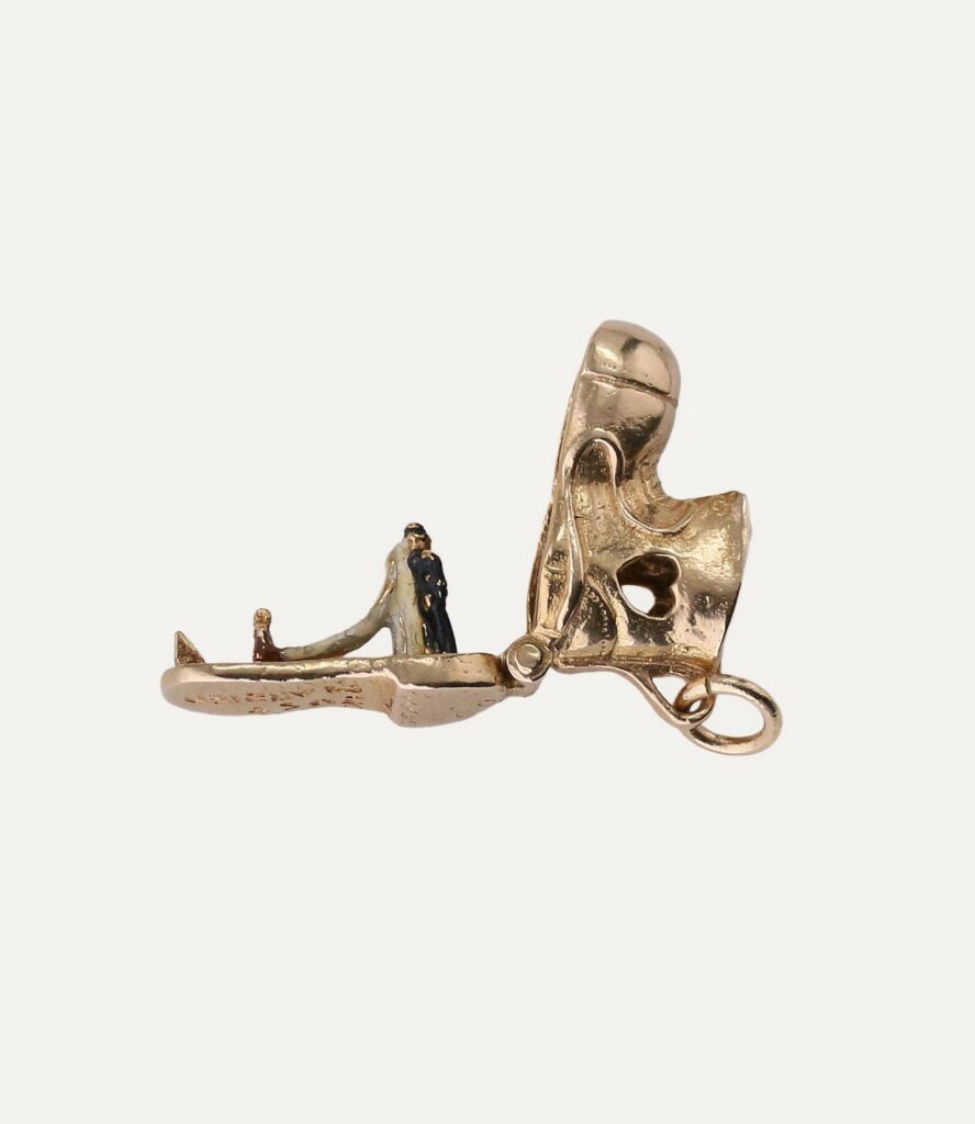 Charm boot bride and groom 9ct yellow gold