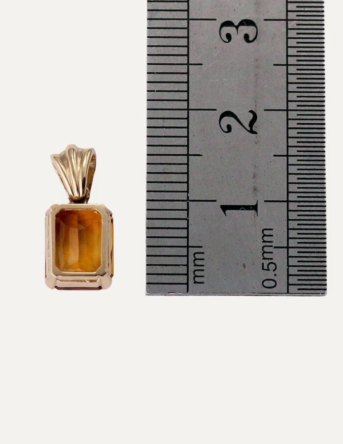 Pendant oblong cintrine with engraved bale 9ct yellow gold — back view