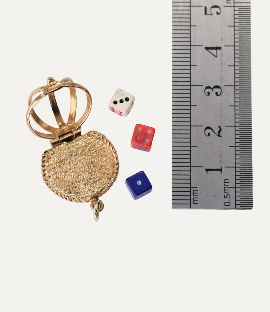 Charm Dice in Cage 9ct yellow gold 4.21g
