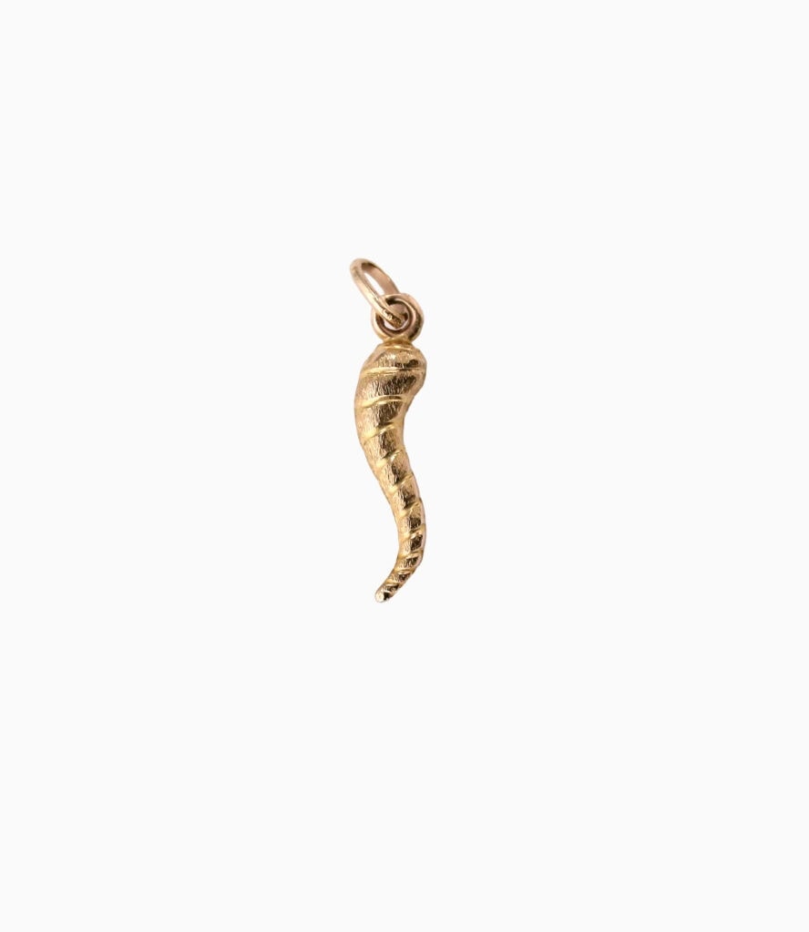 Charm hollow horn or plenty 9ct yellow gold