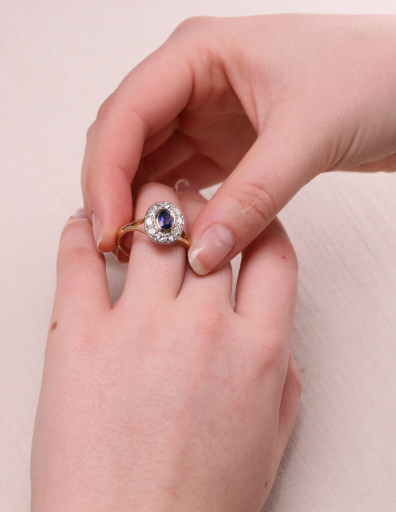 Cluster ring sapphire and diamond 0.60ct 18ct yellow gold ring size T