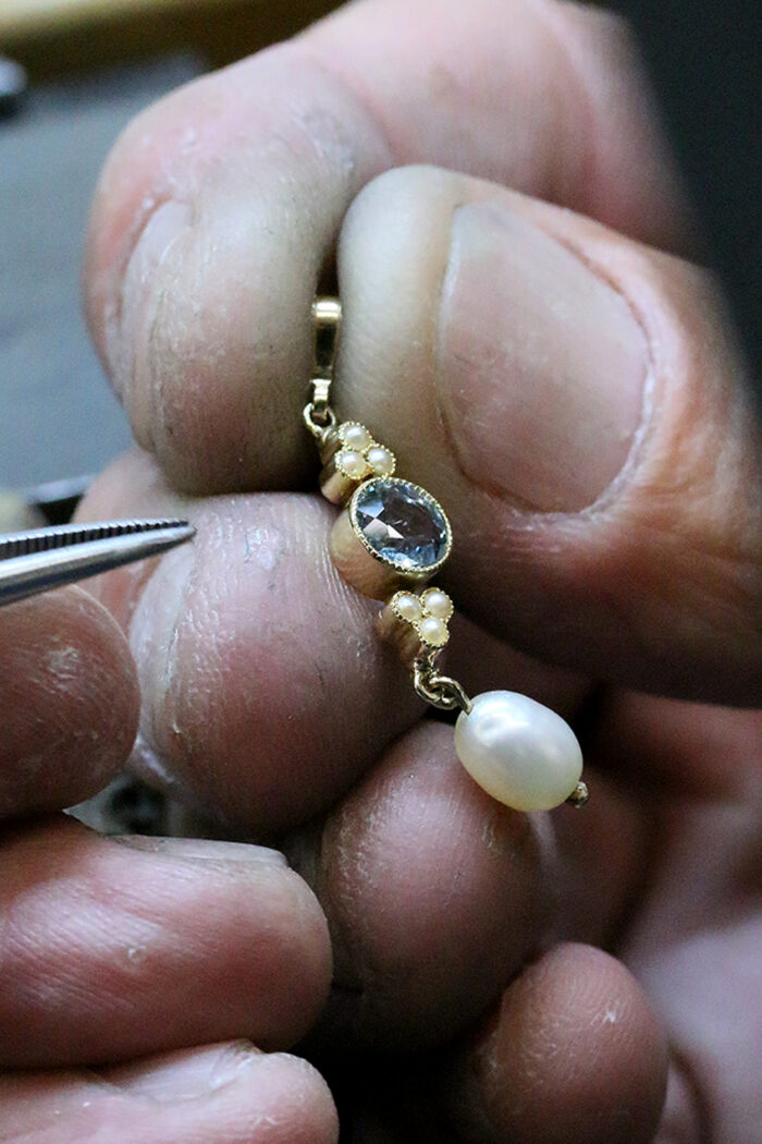Pendant Aqua and pearl 14ct yellow gold