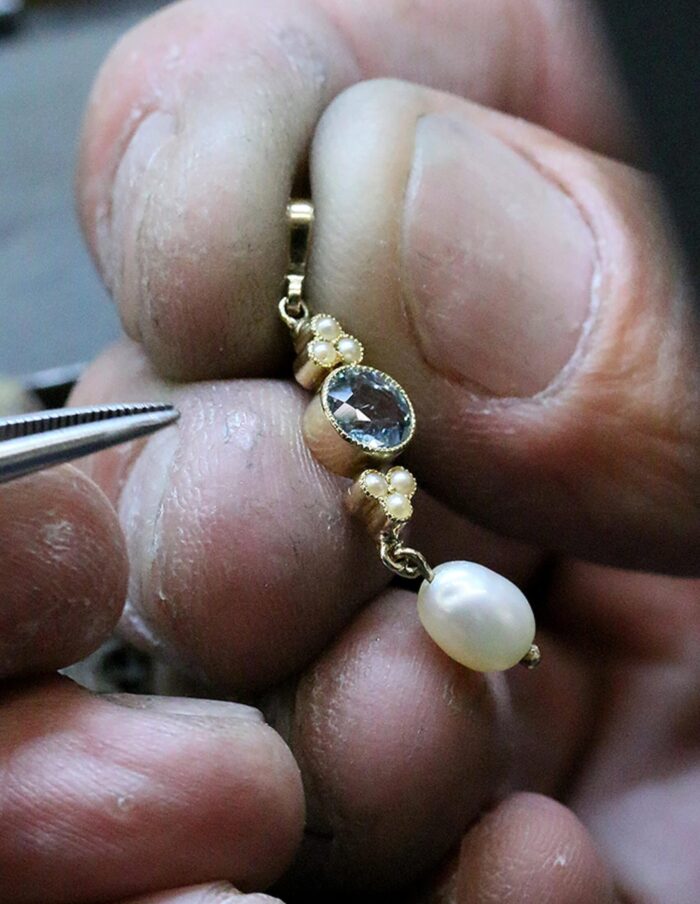 Pendant Aqua and pearl 14ct yellow gold