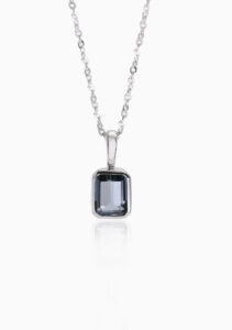 Pendant octagonal LB topaz drop on 9ct white gold chain