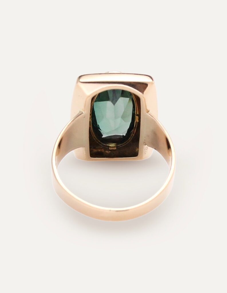 Green Stone Dress Ring 9ct Yellow Gold Size O