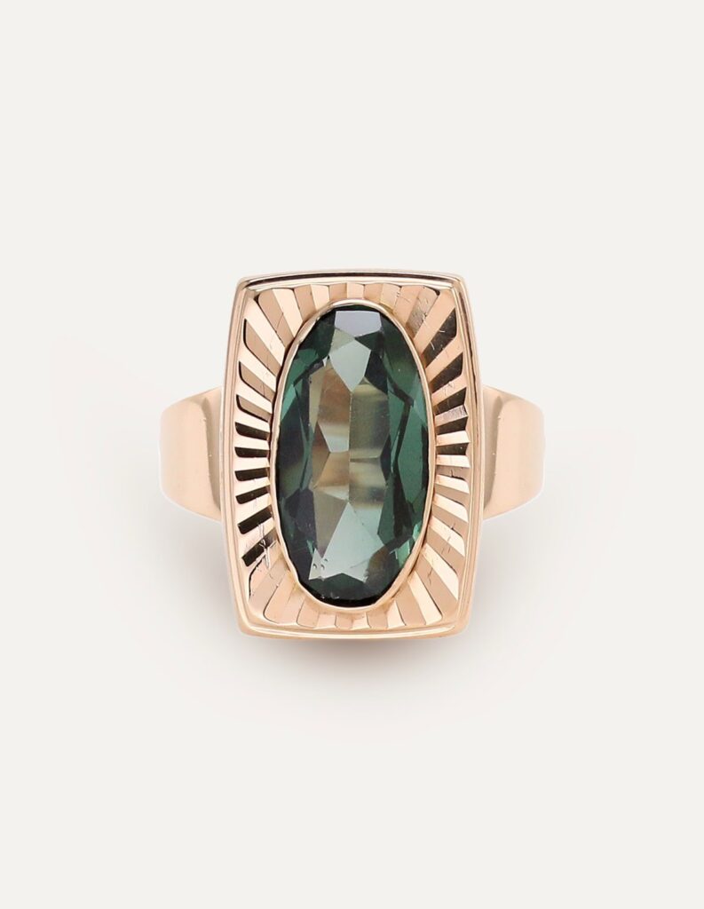 Green Stone Dress Ring 9ct Yellow Gold Size O
