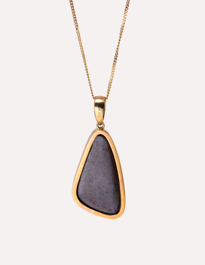 Pendant and Chain Boulder Opal with 9ct Yellow Gold Bezel Setting 9ct Yellow Gold 16" Curb Chain - Image 2