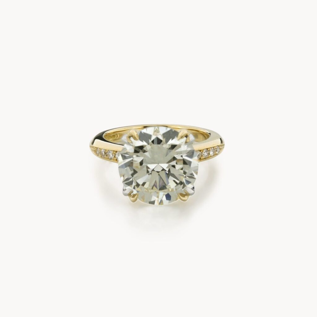 Two-Tone Diamond Solitaire